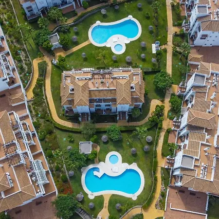 11 Modern Apt With Sea Views, Two Poolareas, Close To Parks & Beaches * Manilva