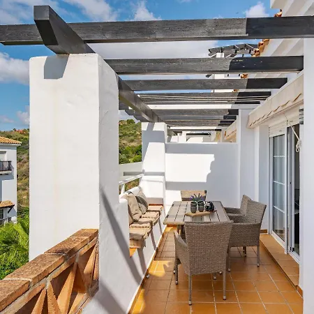 11 Modern Apt With Sea Views, Two Poolareas, Close To Parks & Beaches *