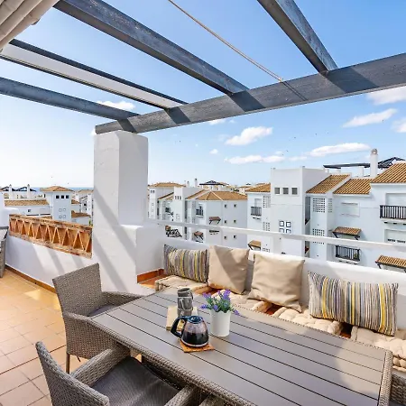 11 Modern Apt With Sea Views, Two Poolareas, Close To Parks & Beaches Apartment *