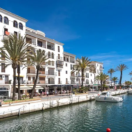 11 Modern Apt With Sea Views, Two Poolareas, Close To Parks & Beaches Apartment Manilva