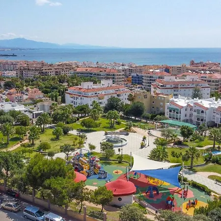 11 Modern Apt With Sea Views, Two Poolareas, Close To Parks & Beaches Apartment